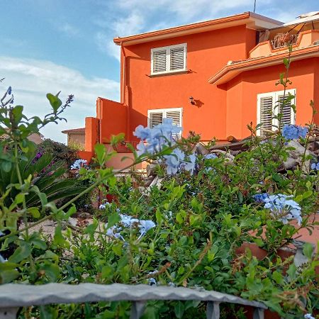 Casa Vacanza Le 2 Isole Suni Buitenkant foto