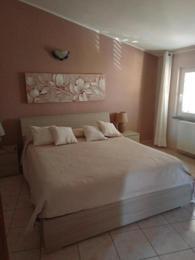 Casa Vacanza Le 2 Isole Suni Buitenkant foto