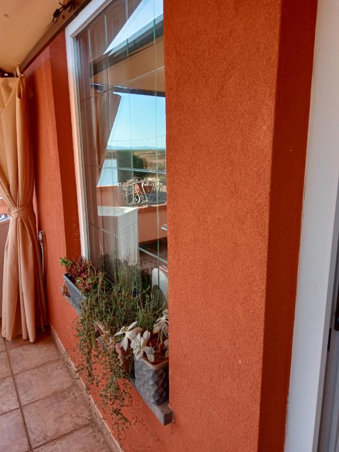 Casa Vacanza Le 2 Isole Suni Buitenkant foto