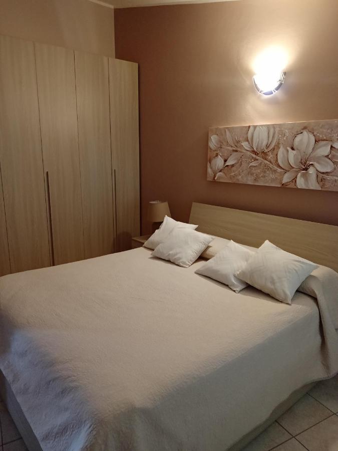 Casa Vacanza Le 2 Isole Suni Buitenkant foto